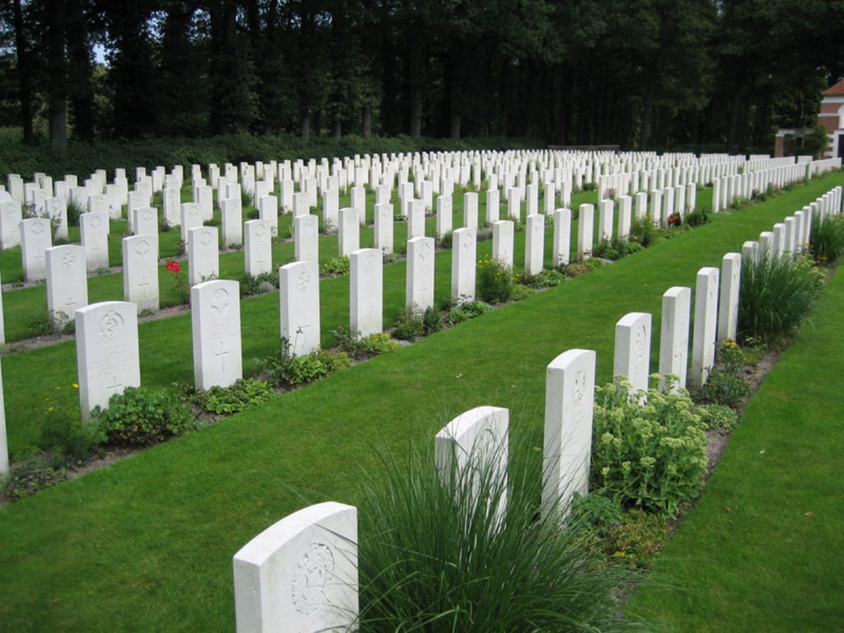 Dream Meaning of a Cemetery