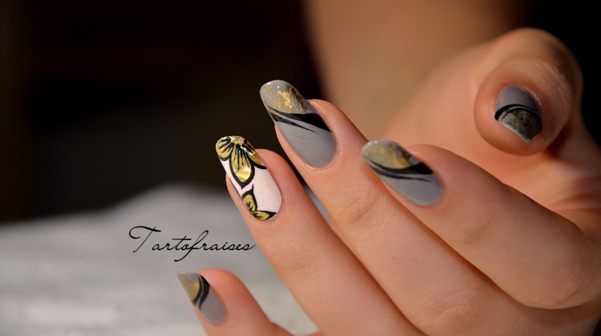 Dream Meaning of Nail (Fingernail, Toenail)
