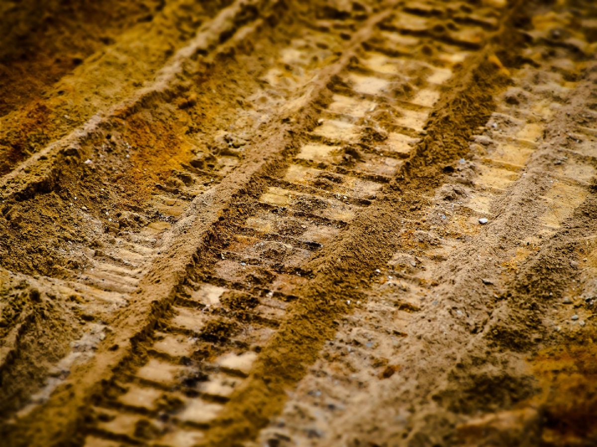 Dream Meaning of Tire Track